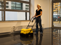 strojové čištění podlahy po stavbě